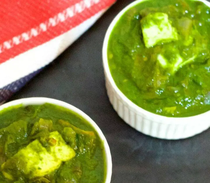 Easy Homemade Healthy Palak Paneer Capsicum Curry. Delicious cubes of cottage cheese cooked in soft spinach and onion tomato gravy. Fresh, Green, Nutritious