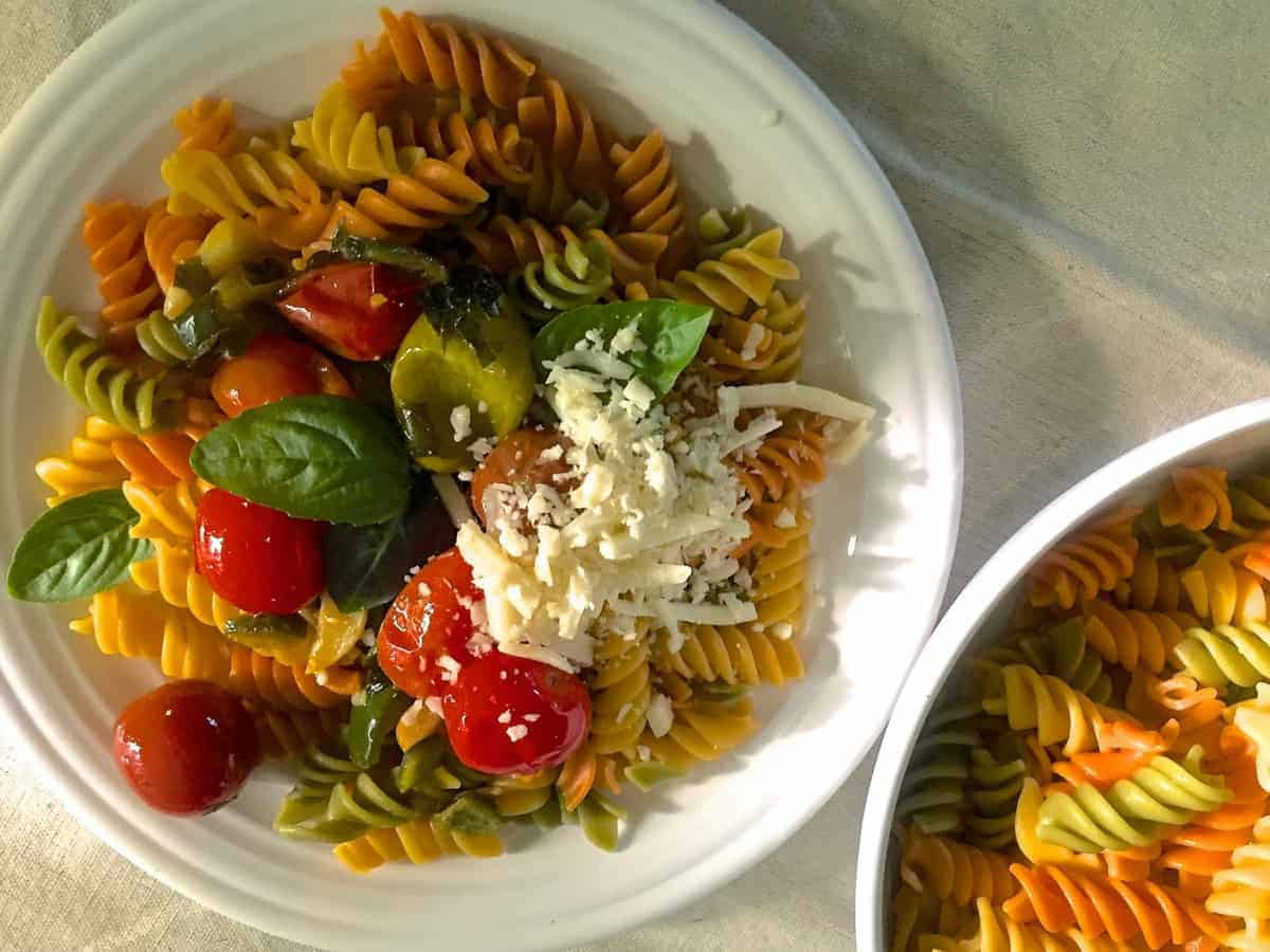 Quick Rotini Pasta in Garlicky Burst Cherry Tomato Sauce